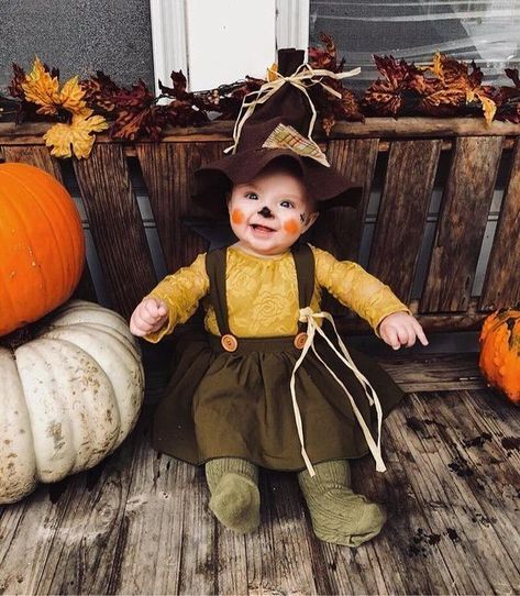 Newborn Halloween Costumes, Newborn Halloween, Costume Disney, Pumpkin Halloween Costume, Halloween Costumes For 3, Disney Up