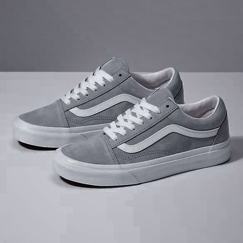 Vans Grey, 2018 Dodge Challenger Srt, Mens Vans Shoes, 2018 Dodge Challenger, Trendy Shoes Sneakers, Mens Fashion Blog, Mens Outfit Inspiration, Girly Shoes, Aesthetic Shoes