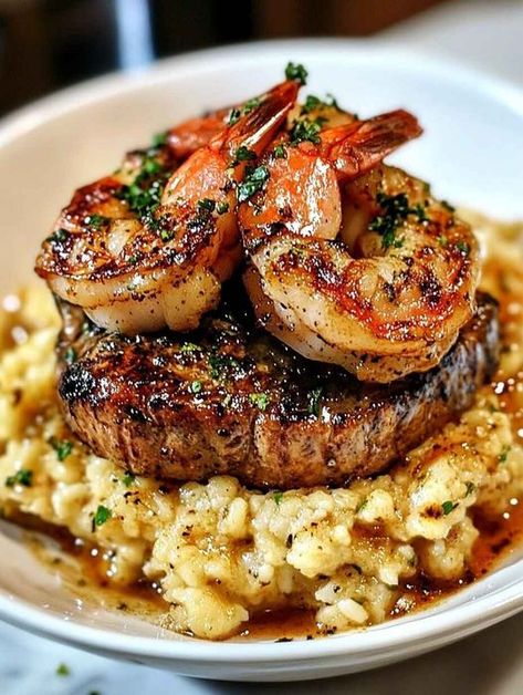 Keto Surf & Turf Surf N Turf Recipes, Low Carb Easy Recipes, Steak And Shrimp, Surf Turf, Low Carb Easy, Surf And Turf, Beach Meals, Large Shrimp, Lets Eat