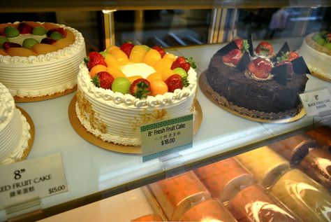 The Best Chinese Bakery Sweets in Manhattan's Chinatown Chinese Bakery Cake, Best Buns, Chinese Bakery, Bakery Sweets, Fresh Fruit Cake, Asian Cake, Bakery Cake, Bake Cake, Bread Bun