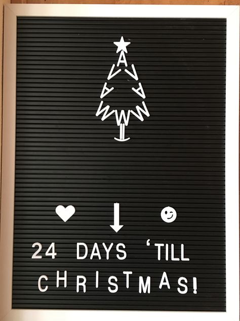 Christmas count down with tree November Letter Board Ideas, Holiday Message Board, Xmas Letterboard, Christmas Felt Letter Board Ideas, Christmas Letterboard Ideas, Funny Christmas Sayings For Letter Board, Funny Christmas Letterboard Quotes, Christmas Chalkboard Sayings, Christmas Felt Board Quotes