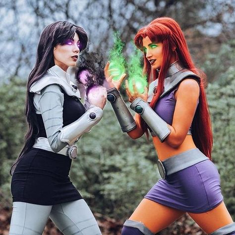 Blackfire: @crystalprismcosplay Starfire: @witchy.brew Photo: @ardeechuaphoto #dccomics #dccosplay #teentitans #teentitanscosplay #cartoonnetwork #cartooncosplay #starfire #starfirecosplay #blackfire #blackfirecosplay #koriandr #komandr #raven #ravencosplay#cosplayer #cosplaygirl #geekgirl #cosplay Blackfire And Starfire, Cosplay Duos, Teen Titans Blackfire, Fire Cosplay, Star Fire Cosplay, Starfire Costume, Starfire Cosplay, L Cosplay, Teen Titans Cosplay