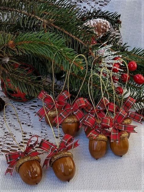 Christmas Diy Tree Decor, Diy Tree Decor, Tree Decor Christmas, Acorn Ornaments, Diy Christmas Tree Topper, Natural Christmas Decor, Decor Christmas Tree, Ornaments Christmas Tree, Tree Themes