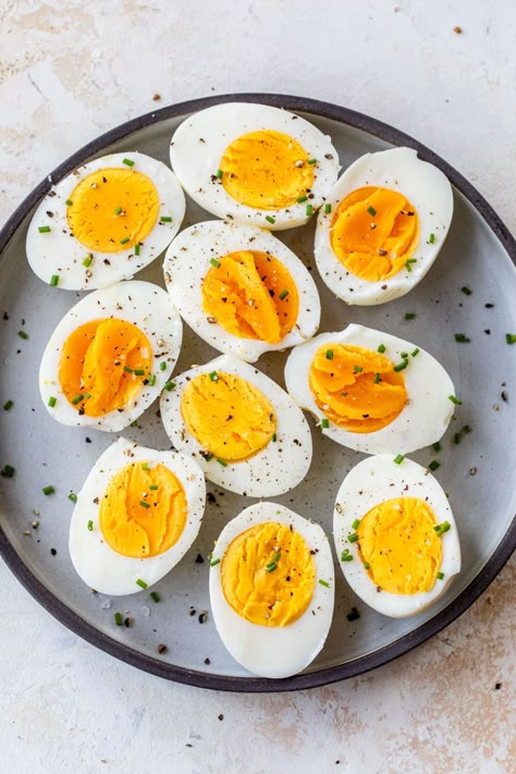 Air Fryer Hard Boiled Eggs – WellPlated.com Air Fryer Hard Boiled Eggs, Boil Egg, Boiled Egg Salad, Indian Fast Food, Boiled Egg Recipes, Potato Salad Healthy, Wheat Free Diet, Peeling Hard Boiled Eggs, Making Hard Boiled Eggs