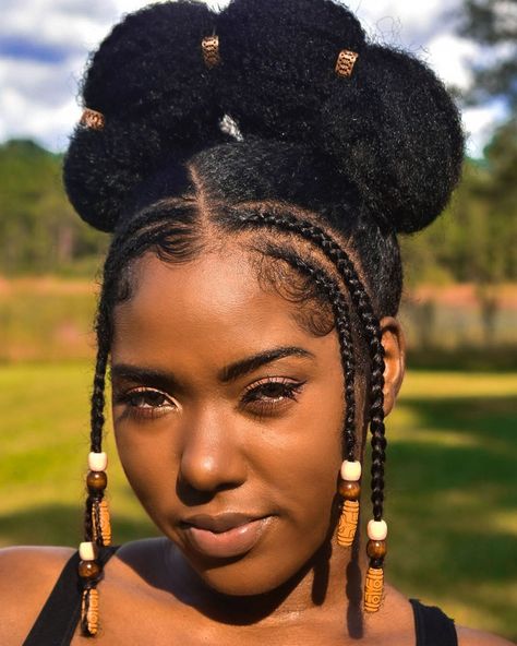 23 Beauties Rocking Inspiring Natural Hairstyles Natural Hairstyles For Events, Bhm Photoshoot, Ghanaian Hairstyles, Hairstyle References, Oc Creation, Cabello Afro Natural, Natural Hair Moisturizer, Meow Wolf, Twa Hairstyles