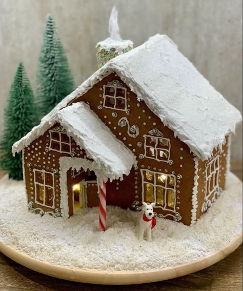 Gingerbread House Inspo, Diy Christmas Fireplace, Homemade Gingerbread House, Gingerbread House Recipe, Gingerbread House Parties, Homemade Gingerbread, Cozy Holiday Decor, Gingerbread House Designs, Gingerbread House Cookies