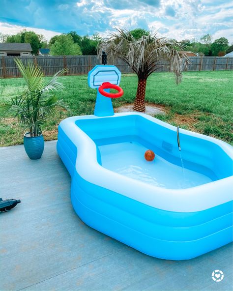 Blow Up Pool Ideas, Pools For Kids, Pool Water Slide, Portable Swimming Pools, Blow Up Pool, Hello Kitty Bedroom, Basketball Goal, Family Swimming, Inflatable Pool Floats