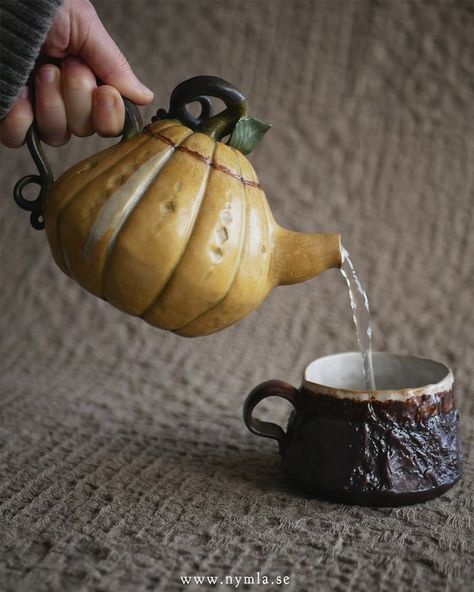 Witch Aesthetic Decor, Cottagecore Cafe, Pumpkin Teapot, Halloween Tea Party, Artwork Sculpture, Pumpkin Tea, All Hallows Eve, Clay Diy Projects, Gourds Crafts