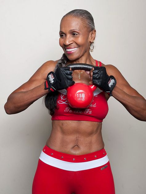 Alpha Motivation, Ernestine Shepherd, Old Bodybuilder, Belly Dancing Classes, Body Builders, Eat Fresh, Body Fitness, Body Builder, Aging Gracefully