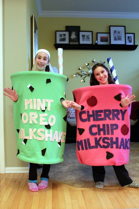 DIY Homemade Milkshake Costumes mint oreo milkshake cherry chip milkshake #milkshakecostume Milkshake Costume Diy, Milkshake Costume, Diy Milkshake, Wall E Costume, Milkshake Ideas, Homemade Milkshake, Cupcake Costume, Christmas Tree Costume, Oreo Milkshake