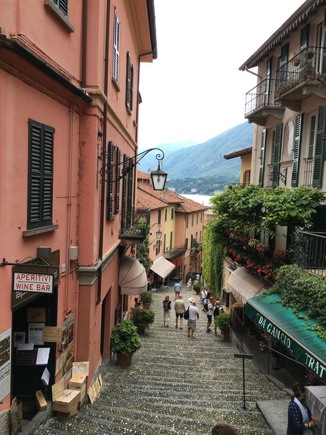 Crema Lombardy Italy, Lombardy Italy, Dreamy Places, Wild Photography, Travel Wallpaper, Dream Places, Travel Reading, Witch Aesthetic, Italian Summer