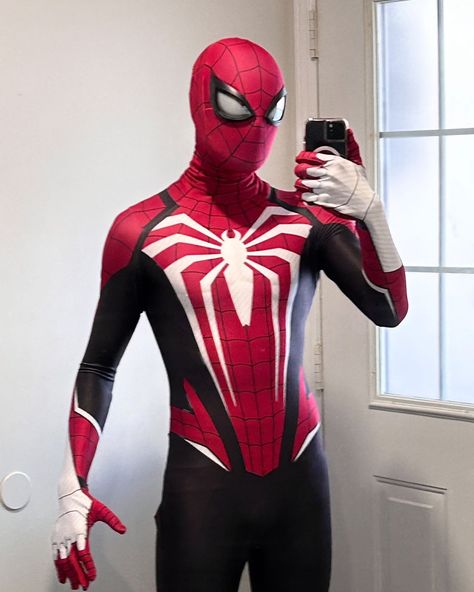 Custom Spiderman Suits, Ps5 Spiderman, Spider Man 2 Ps5, Spiderman Halloween Costume, Spiderman Suit, Spider Man Suit, Happy 1 Year Anniversary, Spiderman Images, Spiderman Comic Art