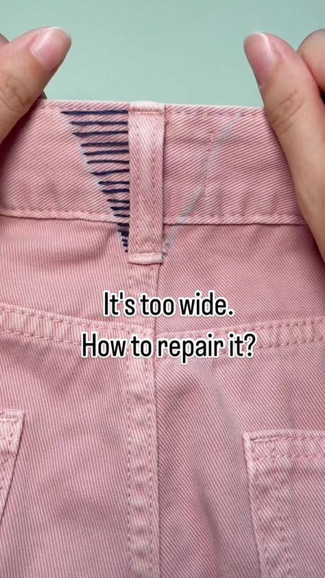 clothes | It's too wide. How to repair it? @lvbagpurse | Instagram Jean Repair, Diy Clothes Hacks, Make Do And Mend, Upcycle Sewing, Repair Clothes, Quilted Christmas Ornaments, Diy Clothes Life Hacks, Altering Clothes, December 26