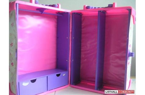 Barbie trunk Barbie Carrying Case, Goyard Trunk, Barbie Storage, Doll Trunk, Barbi Benton, Suitcase Storage, Barbie Wardrobe, Childhood Memories 2000, 2000s Nostalgia