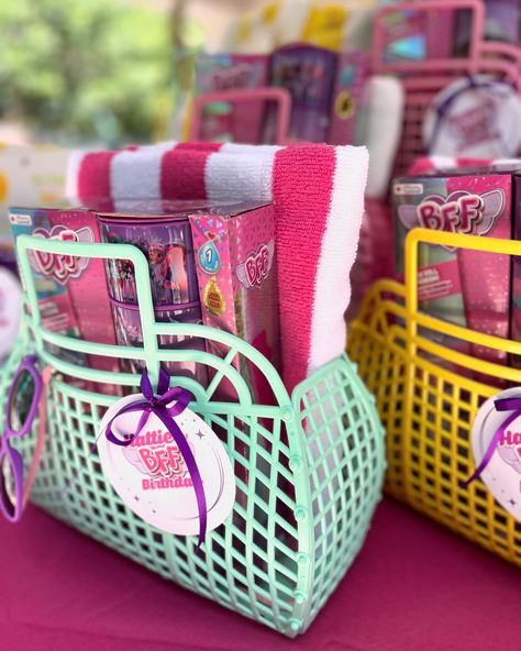 Summer is on its way, and we’re so ready! @bash.orlando just threw the cutest pool party, and they used our retro jelly baskets filled with all the essentials for the kids! From toys to snacks, these baskets have got it all. What’s your go-to summer accessory? ☀️🌴 #jellybags #SummerReady #BashOrlando #PoolPartyFun #justforzoboutique #summerparty #poolpartydecor #swagbag #partyfavorsforkids #funinthesun☀️ #rétro #nostalgia #lootbags #lootbagsforsale #lootbagsforkids #beachessentials #summere... Party Gift Bag Ideas, Goodie Bag Ideas For Kids, Themed Pool Party, Pool Party Gift, Birthday Things, Birthday Goodie Bags, Pool Party Decorations, Loot Bags, Goody Bags