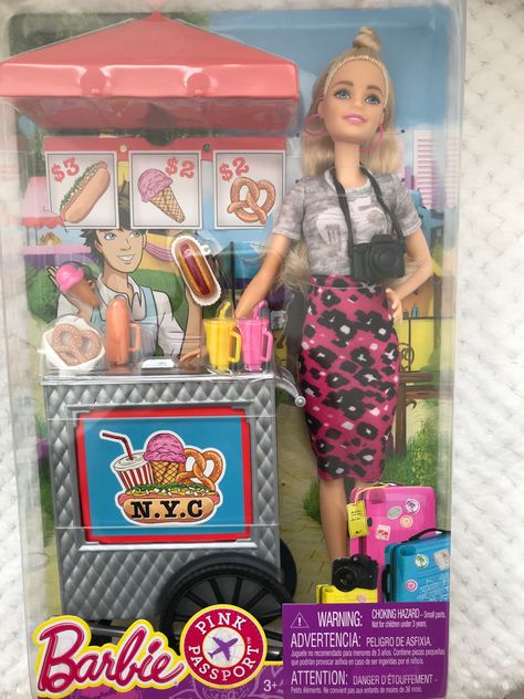 Barbie Pink Passport NYC Food Cart (2017) Barbie Career Dolls, Barbie Shopping Cart, Barbie Pink Passport, Barbie Imperial Port, Barbie Travel Set, Pink Passport, Barbie Houses, Barbie Island Princess Doll, Barbie Playsets