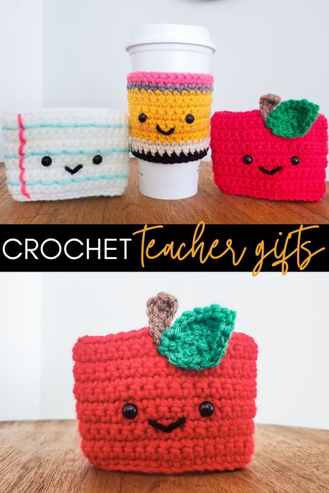 Easy Crochet Gifts For Teachers, Crochet Back To School Ideas, Crochet Teacher, Random Crochet, Crochet Teacher Gifts, Cup Cozy Crochet Pattern, Mug Cover, Cup Cozy Pattern, Crochet Apple