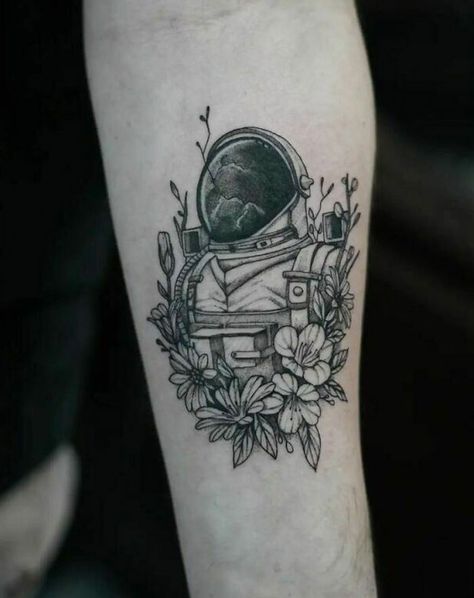 Floral Astronaut Tattoo, Female Astronaut Tattoo, Space Helmet Tattoo, Planet Ink, Physics Tattoos, Space Tattoo Ideas, Types Of Tattoos, Globe Tattoos, Penrose Triangle