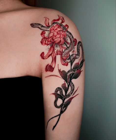 Small Bff Tattoos, Lilly Tattoo Design, Lillies Tattoo, Lily Tattoo Design, Red Spider Lily, Spider Lily, Clever Tattoos, Snake Tattoo Design, 31 October