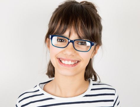 17 Hottest Bangs Hairstyles for Oval Faces With Glasses Butterfly Haircut With Glasses, Bangstyle Hair Long Oval Face, Bangs With Glasses Oval Face, Glasses And Bangs, Bangs With Glasses, Oval Face Bangs, Hairstyles For Oval Faces, Glasses For Oval Faces, Dark Burgundy Hair