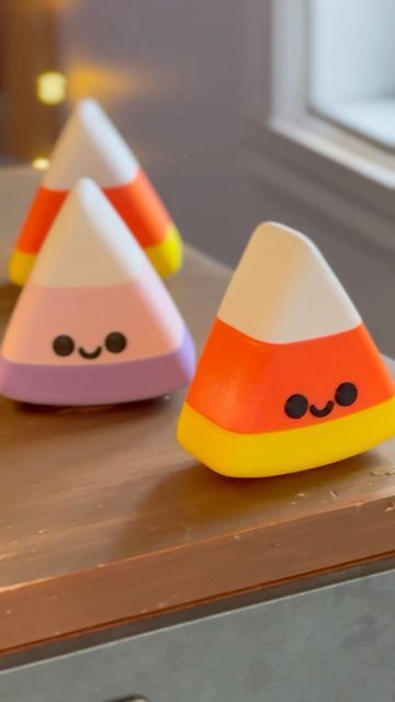 Holoprops on Instagram: "The Cute Candy Corn are on time for Halloween 🎃 Available for my Patreons and on @cults3d Easy to print without any support. #3dprintinguk #3dprintedobject #makersgonnamake" Fall 3d Print, 3d Printing Ideas Halloween, Halloween 3d Print, Halloween 3d Printing, Cute 3d Printing Ideas, 3d Printed Halloween, 3d Printing Art, Halloween 3d, 3d Printing Diy