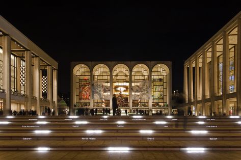 World Trade Center Pictures, Funky Architecture, Lincoln Center Nyc, Nyc Photo Ideas, The Bowery Boys, Yves Montand, New York Hotel, Joanne Woodward, Francois Truffaut