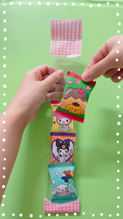 Ahvely | Kinder Joy Blind Bag | Instagram Blind Bag Ideas, Paper Squishies, Paper Blinds, Paper Squishy, Surprise Toys, Diy Blinds, Bling Bags, Diy Store, Quick Crafts