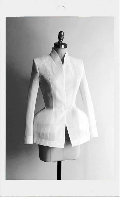 Dior Bar, Bar Jacket, Fashion Mannequin, Dior New Look, Fashion Draping, Draping Fashion, Couture Mode, Couture Details, Couture Sewing