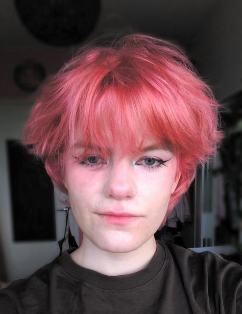 Very Short Pink Hair, Bubblegum Pink Hair Short, Short Androgynous Hair, Pink Hair Makeup, Short Hair Pink, Pink Hair Short, Pink Hair Guy, Short Pink Hair, Bubblegum Pink Hair