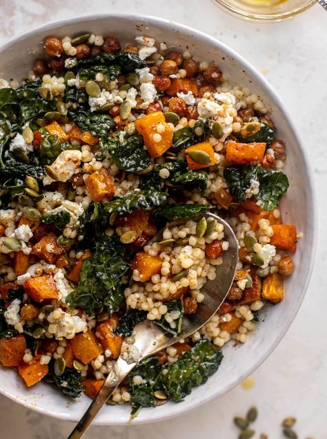 Butternut Squash Couscous Salad, Couscous Butternut Squash, Delicious Healthy Dinner Ideas, Butternut Squash Bowls, Squash Bowl Recipes, Butternut Couscous, Squash Buddha Bowl, Butternut Squash Couscous, Butternut Squash Bowl