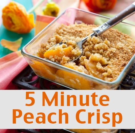 5 Minute Peach Crisp-----Good idea to use flavored instant oatmeal if that's all you have in the house!! Fresh Peach Crisp, Living On A Dime, Easy Peach Crisp, Peach Crisp Recipe, Crisp Desserts, Ham Dinner, Peach Dessert Recipes, Peach Crumble, Peach Crisp