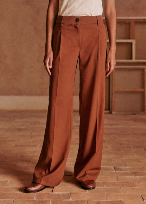 Giacomo Trousers - Black - Sézane Medical Scrubs Fashion, Long Trousers, Vintage Casual, Futuristic Fashion, Neutral Fashion, Vintage Bohemian, Material Girls, Up Styles, Parisian Style