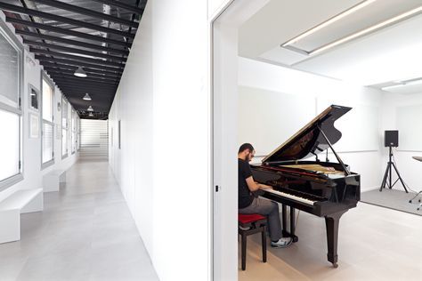 Gallery of Music School Project Concept "Taller De Musics" / Dom Arquitectura - 10 Piano Studio, Music Practice, Studios Architecture, Cultural Centre, Dance School, Music School, Indian Homes, School Inspiration, Music Classroom