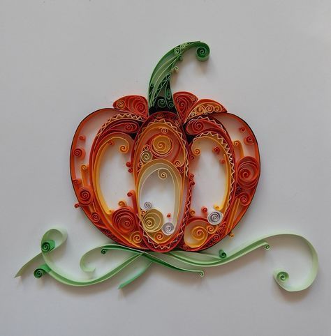 Halloween Quilling, Fall Quilling, Quilling Halloween, Quilling For Beginners, Neli Quilling, Arte Quilling, Paper Quilling Tutorial, Paper Quilling For Beginners, Paper Quilling Flowers