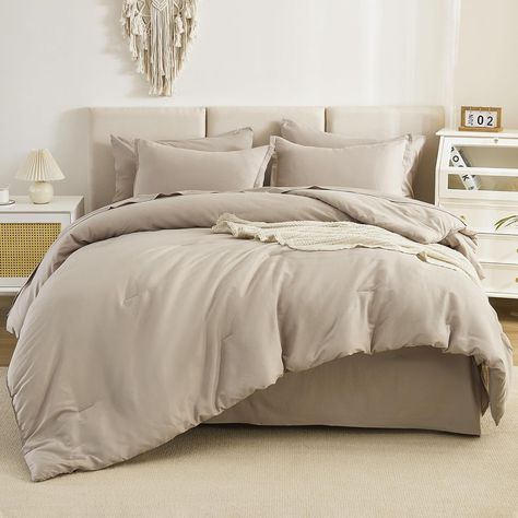 Great Buy! Love this Bed in a Bag Soft and beautiful in any room. King Size Comforter Sets, Solid Bed, Grey Comforter Sets, Cozy Sleep, King Size Comforters, Lightweight Bedding, Bed Comforter Sets, Bed In A Bag, Queen Comforter Sets