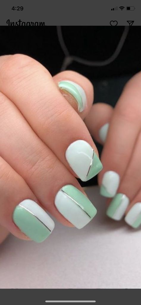 Green Accent Nail Ideas, Mint Green Easter Nails, Mint Green Toe Nails, Pastel Mint Nails, Pastel Green Nail Art, Mint Nail Ideas, Mint Nails Design, Mint Green Nail Ideas, Mint Green Nail Art