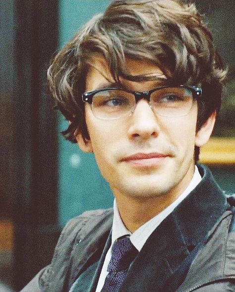 Holy hell this guys a babe!! ❤️❤️❤️❤️ Man With Glasses, Ben Whishaw, Dane Dehaan, Manly Man, Dan Stevens, 얼굴 그리기, Hello Ladies, Phoebe Tonkin, Pretty Faces