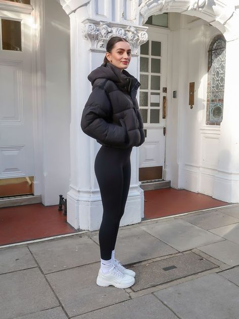 How To Style The Short Puffer Jacket | Peexo | Bloglovin’ Black Cropped Puffer Jacket Outfit, Nz Outfits, Short Puffer Jacket Outfit, Winter Outfits Puffer Jacket, Cropped Puffer Jacket Outfit, Puffer Jacket Outfit Ideas, Puffer Jacket Outfit Winter Style, Puff Jacket Outfit, Short Jacket Outfit