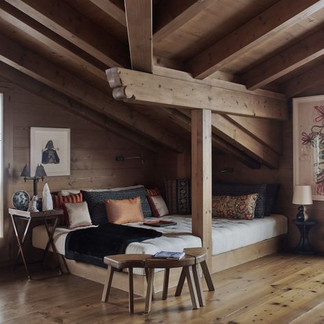 Swiss Chalet Interior, Barn House Interior, Cabin Aesthetic, Chalet Interior, Swiss Chalet, Hobbit House, Fashion 101, Wooden House, Design Firms