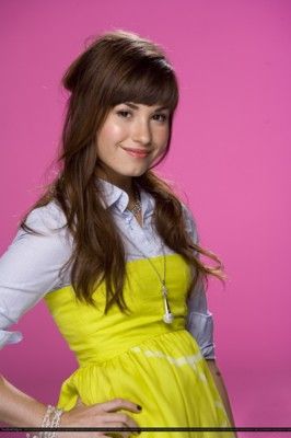 Demi Lovato Young, Tv Clothes, Camp Rock, Asian Bridal, Inspirational Celebrities, Latest Images, Wallpapers Hd, Demi Lovato, Disney Girls