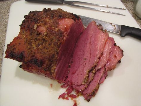 Kitchen Calling, Cabbage Crockpot, Roasted Corned Beef, Baked Corned Beef, Cooking Corned Beef, Corn Beef, Beef Brisket Recipes, Corned Beef Brisket, Corned Beef Recipes