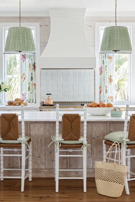 portfolio — Kara Miller Interiors Southern Charm Kitchen Ideas, Kara Miller Interiors, Key West Kitchen Design, Palm Beach Kitchen Style, Southern Coastal Kitchen, Preppy Kitchen Scones, Southern Charm Kitchen, Grandmillenial Kitchen Wallpaper, Southern Kitchen Design