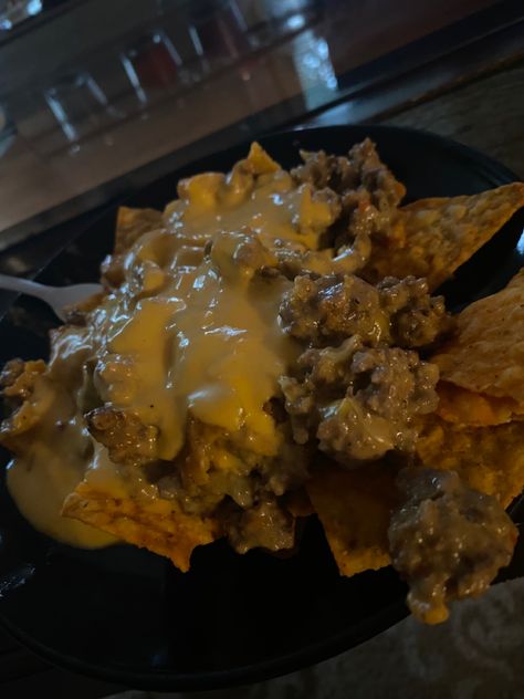 Nachos With Doritos Chips, Doritos Nachos Ground Beef, Dorito Nachos Ground Beef, Dorito Nachos, Nachos Ground Beef, Nachos With Ground Beef, Nachos And Cheese, Nacho Cheese Dip, Cheesy Nachos