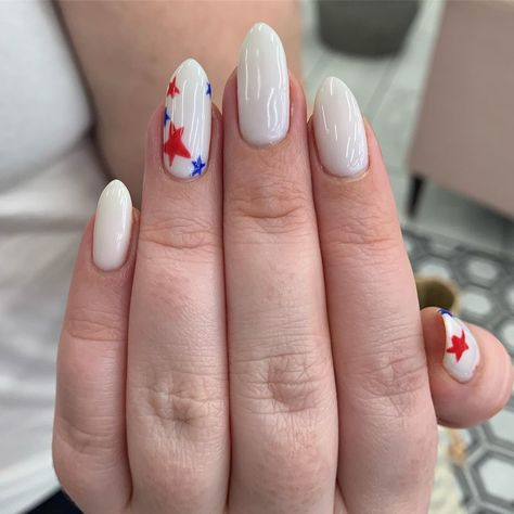 Red White and Blue Star Nails for Fourth of July #thewnailbar #nailinspo #nailart Flag Nail Designs, American Flag Nails, Patriotic Nails Design, Nailinspo Nailart, Flag Nails, Usa Nails, Fourth Of July Nails, Natural Nail Designs, Nail Looks