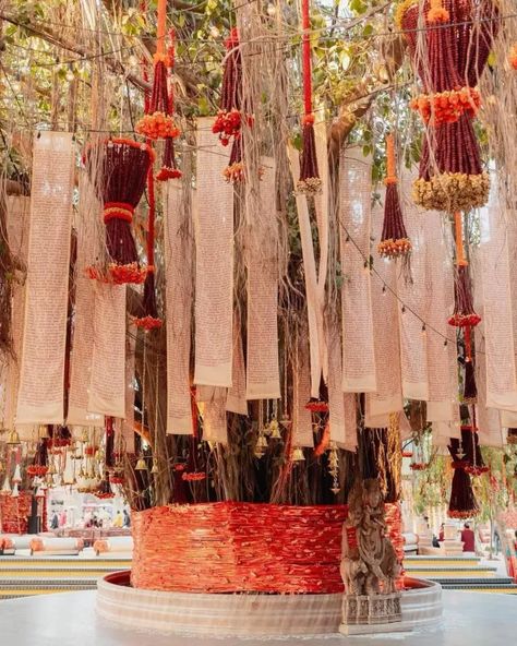 Anant-Radhika's 'Hastakshar' Ceremony's Regal Decor: From Inscribed Scrolls To Temple 'Chunnaris' Fashion Intern, Regal Decor, Forest Theme Wedding, Cruise Party, Le Meridien, Temple Decor, Wedding Stage Design, Marriage Decoration, Wedding Mandap