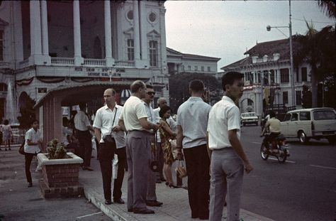 30 Vintage Color Photos of Singapore in 1968 that Will Blow You Away Riau Islands, Singapore Island, History Of Singapore, Asian Tigers, Old Singapore, Straits Settlements, Singapore Photos, Global City, Kingdom Of Great Britain