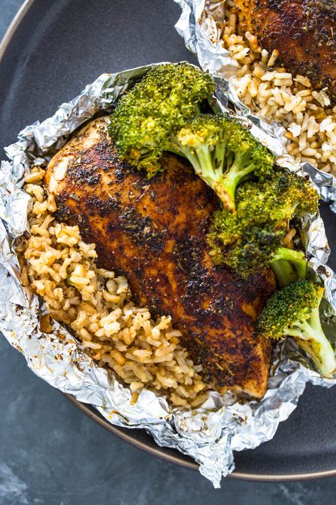 Foil Pack Chicken, Cookies Banane, Rice And Broccoli, Foil Pack Dinners, Foil Packet Dinners, Foil Pack Meals, Foil Dinners, Foil Packet Meals, Foil Packet