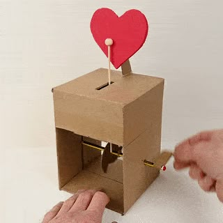 Paper Mechanics Design, Cardboard Automata, Automata Toys, Paper Mechanics, Kinetic Toys, Physics Projects, Halloween Diorama, Mechanical Projects, Diy Gadgets