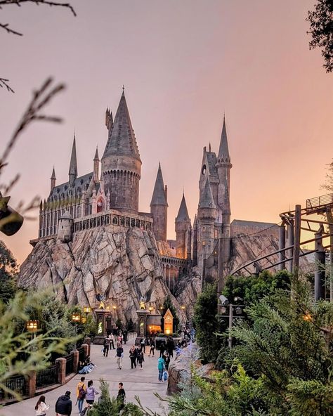 ✨ Happy September 1st… it’s time to go back to Hogwarts! 🦉 If you’ve never been to Universal Orlando, you’re missing out on the extremely immersive World of Harry Potter! 🎢 My favorite ride is Hagrid’s Magical Creatures Motorbike Adventure, which is unlike any other ride I’ve ever been on! It’s like a roller coaster, but with storytelling elements. 🎄 There’s just something special about seeing Hogsmeade and Diagon Alley decorated for Christmas… 💵 There’s also a special promotion running r... Happy September, Diagon Alley, Universal Orlando, Harry Potter Universal, Harry Potter World, Magical Creatures, Roller Coaster, Orlando, Hogwarts