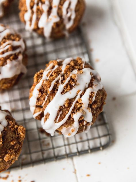 Apple Cider Streusel Muffins - Fork in the Kitchen Cider Muffins, Vegan Banana Nut Muffins, Apple Cider Muffins, Apple Breakfast Recipes, Vegan Pistachio, Best Apples For Baking, Apple Breakfast, Homemade Apple Cider, Streusel Muffins